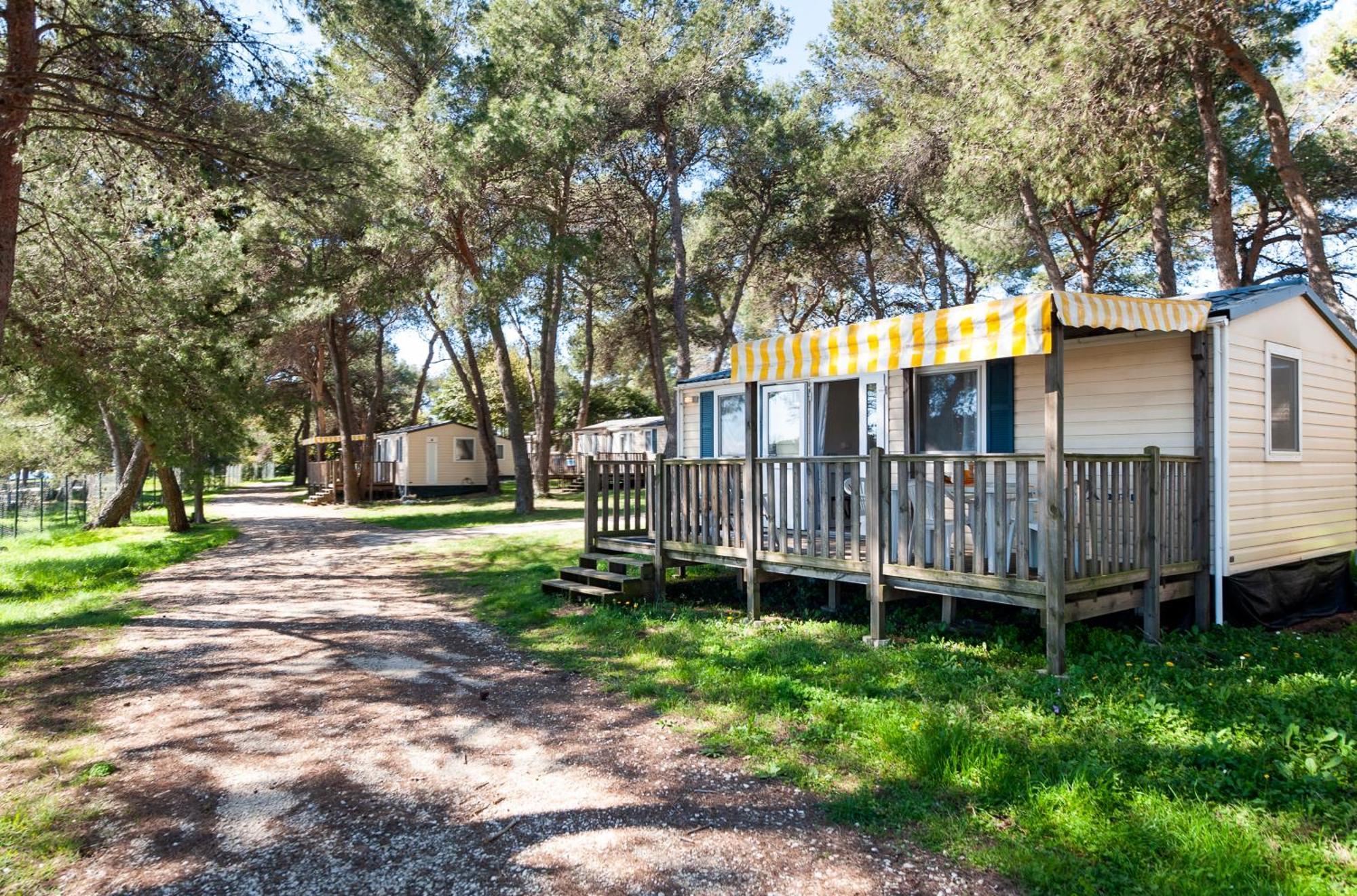 Glamping And Mobile Homes Lavanda - Holiday Centre Bi Village Fažana Exterior foto